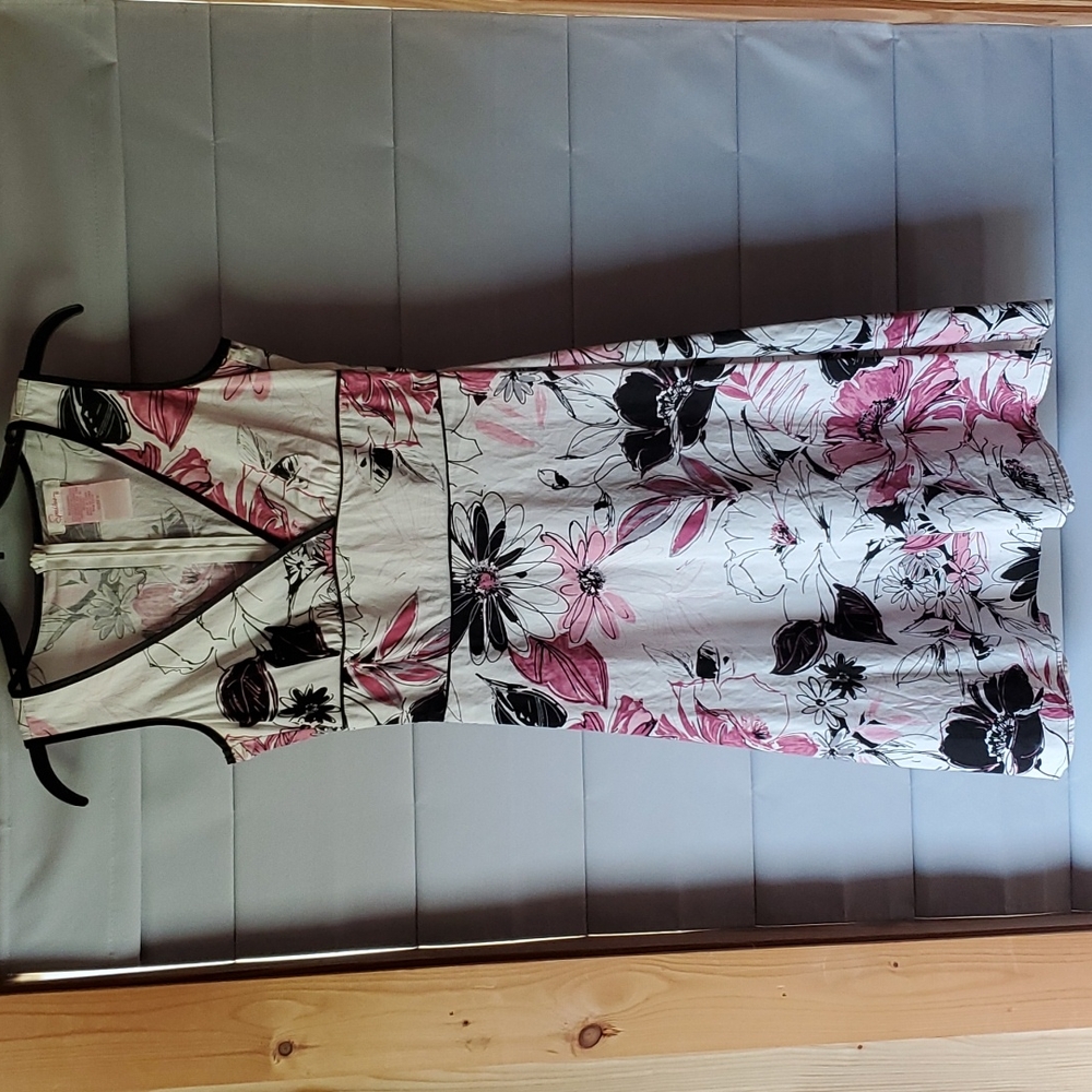 Speechless White Flower dress, Size 3